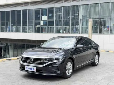 Volkswagen Passat 2023 — фото 1