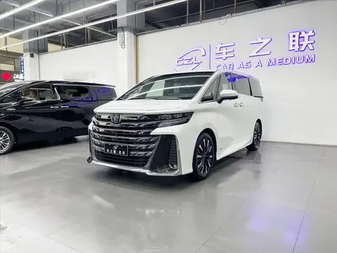 Toyota Alphard 2024 — фото 1