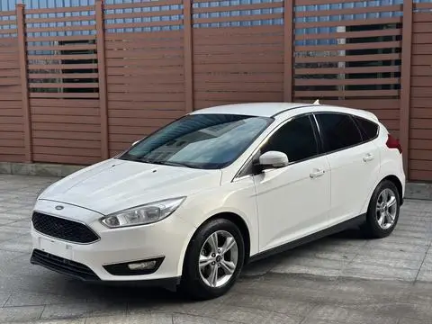 Ford Focus 2015 — фото 1