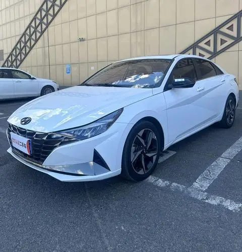 Hyundai Elantra 2022