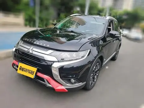 Mitsubishi 欧蓝德 2019 — фото 1