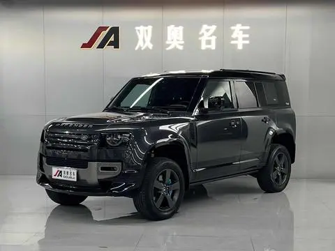 Land Rover Defender 2024