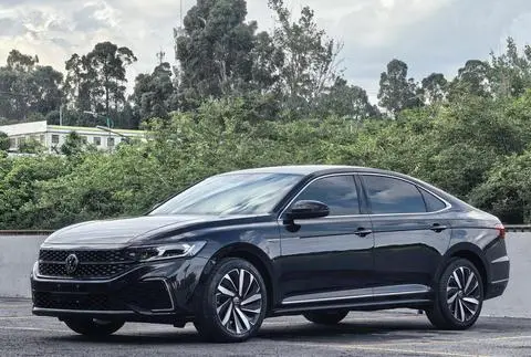 Volkswagen Passat 2022