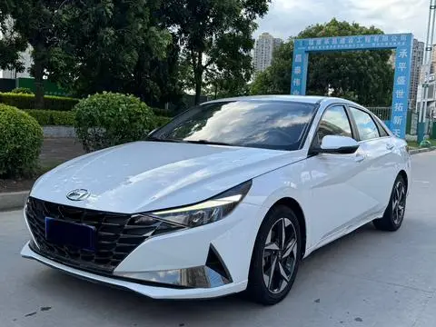Hyundai Elantra 2021 — фото 1