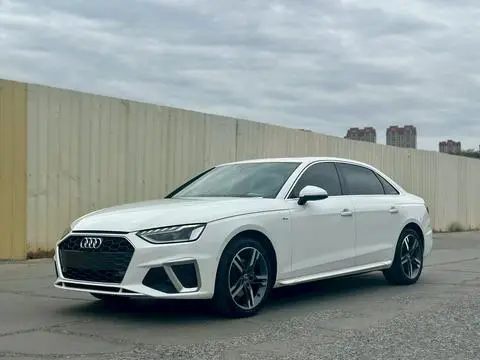 Audi A4L 2021