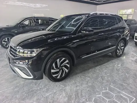 Volkswagen Tiguan L 2023