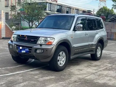 Mitsubishi 帕杰罗 2008