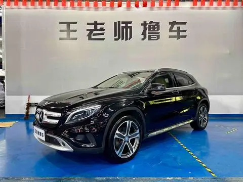 Mercedes-Benz GLA 2015 — фото 1