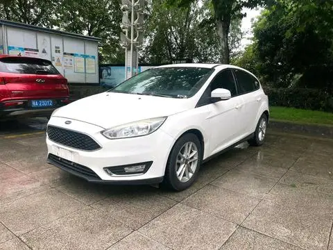 Ford Focus 2015 — фото 1