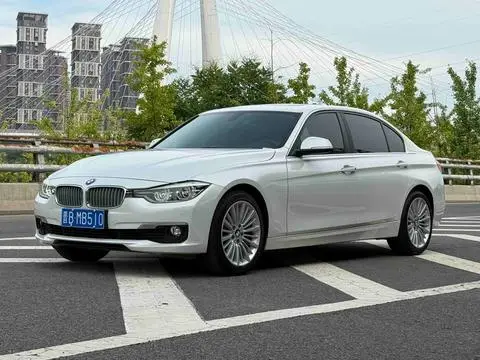 BMW 3 Series 2018 — фото 1