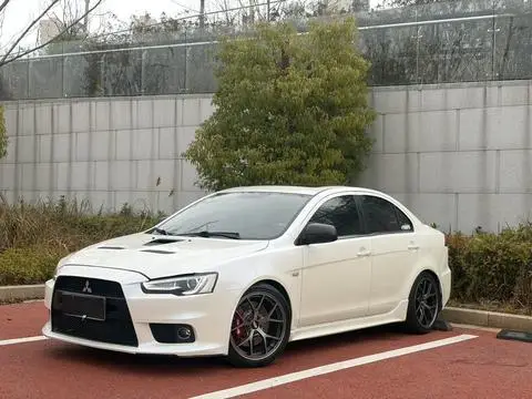 Mitsubishi 翼神 2011