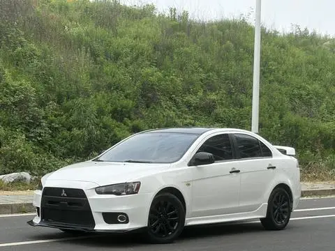 Mitsubishi 翼神 2013