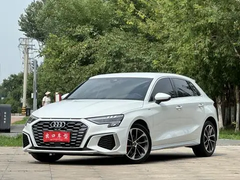 Audi A3 2023 — фото 1