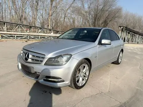 Mercedes-Benz C-Class 2011