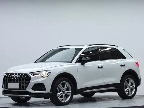 Audi Q3 2023 — фото 1