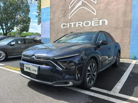 Citroën 凡尔赛C5 X 2024 — фото 1