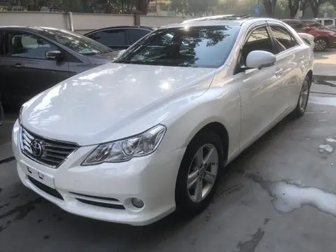 Toyota Reiz 2010