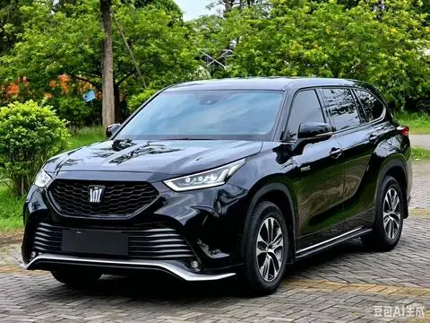 Toyota Crown Kluger 2022