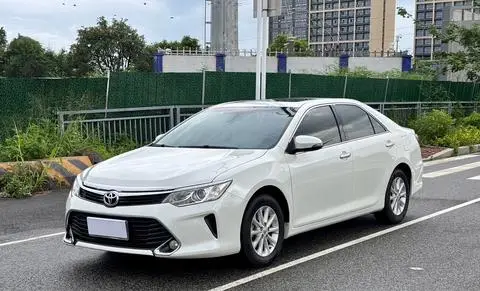 Toyota Camry 2016