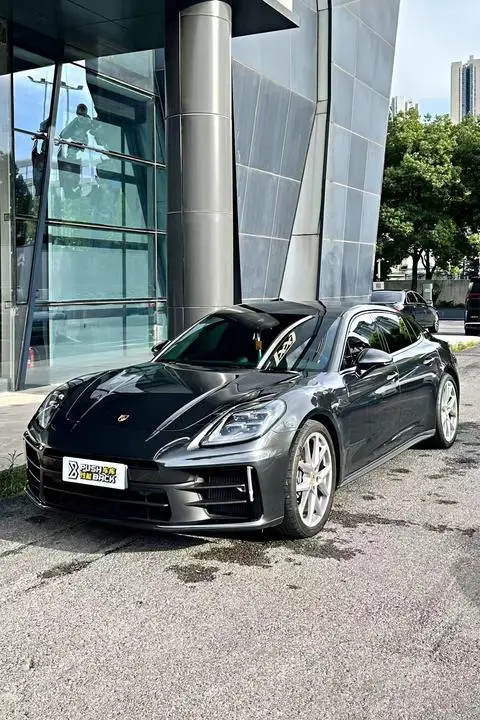 Porsche Panamera 2024