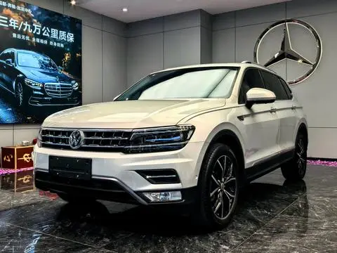 Volkswagen Tiguan L 2019 — фото 1