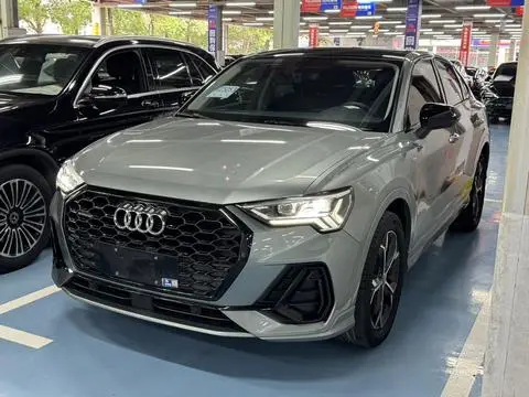 Audi Q3 Sportback 2022 — фото 1