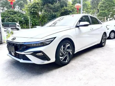 Hyundai Elantra 2023