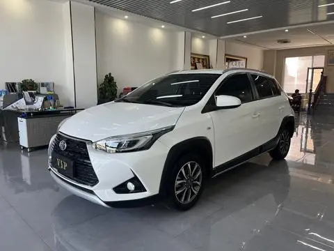 Toyota YARIS L 2022