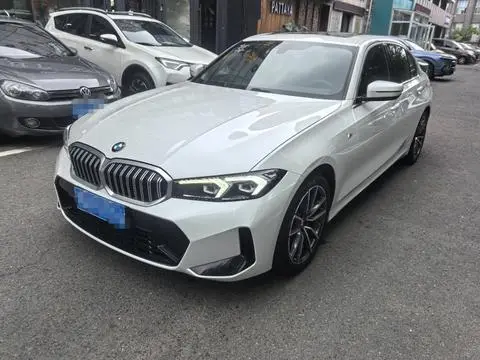 BMW 3 Series 2023 — фото 1