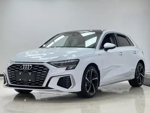 Audi A3 2023 — фото 1