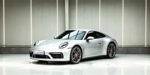 Porsche 911 2023