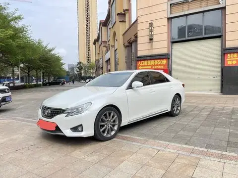Toyota Reiz 2013