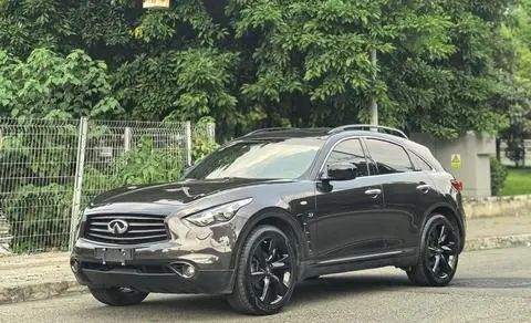Infiniti QX70 2015