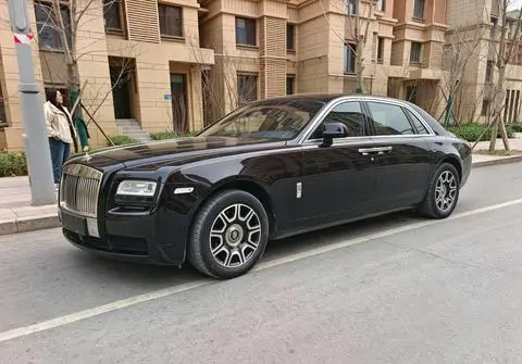 Rolls Royce 古思特 2012 — фото 1