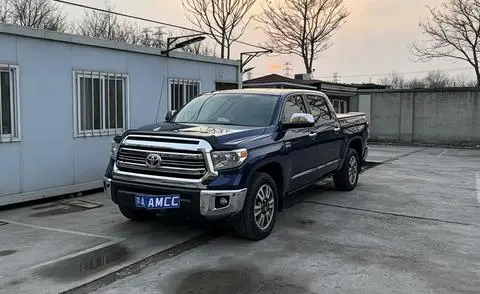 Toyota 坦途 2015