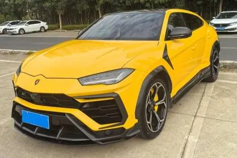 Lamborghini Urus 2021