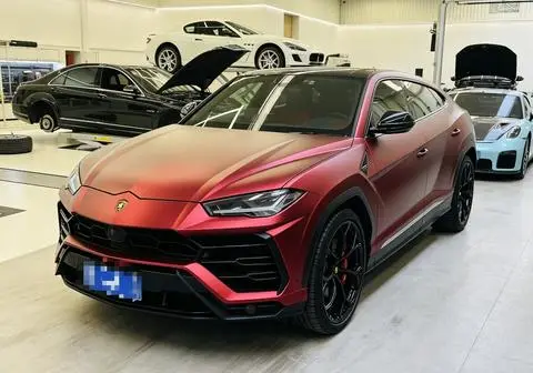 Lamborghini Urus 2021