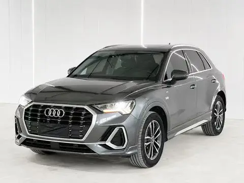 Audi Q3 2022 — фото 1