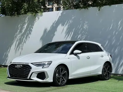 Audi A3 2023 — фото 1