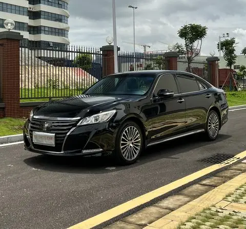 Toyota Crown 2018