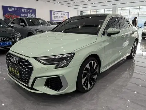 Audi A3 2023 — фото 1