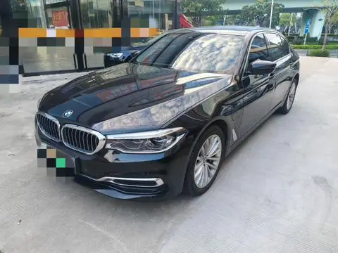 BMW 5 Series PHEV 2020 — фото 1