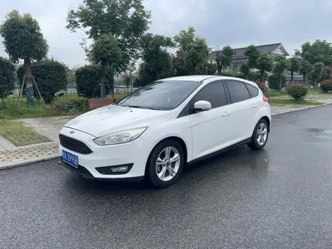 Ford Focus 2017 — фото 1