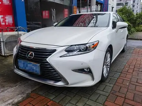 Lexus ES 2015