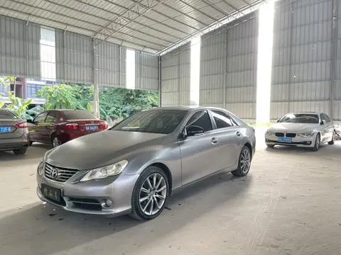 Toyota Reiz 2010