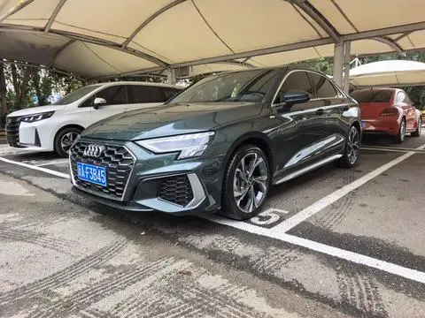Audi A3 2023 — фото 1