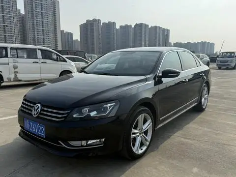 Volkswagen Passat 2014 — фото 1