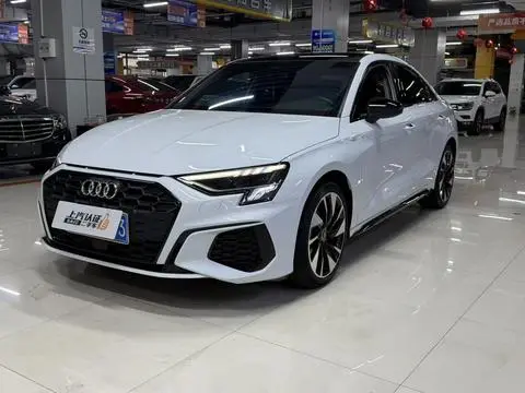 Audi A3 2022 — фото 1