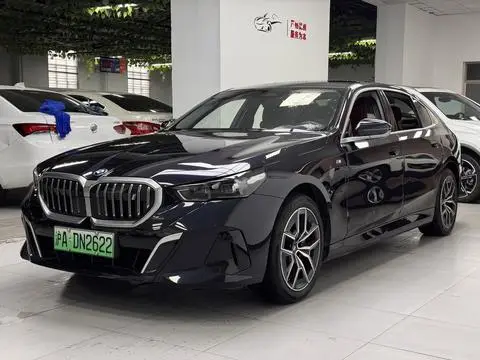BMW i5 2025
