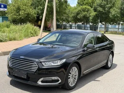 Ford 金牛座 2015